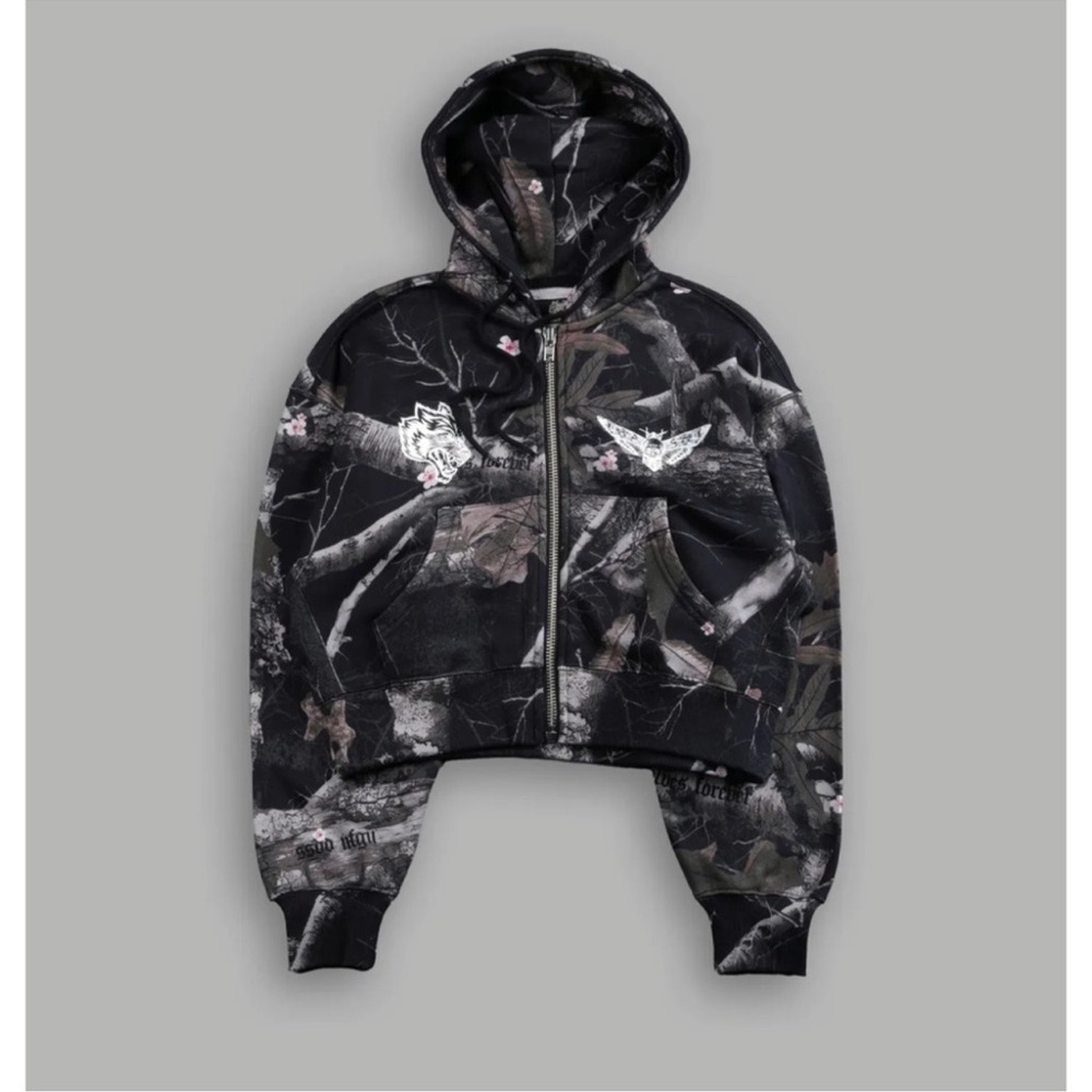 Single Wolf "Sage" Cropped Zip Hoodie in Darc Blossom Woodland Camo